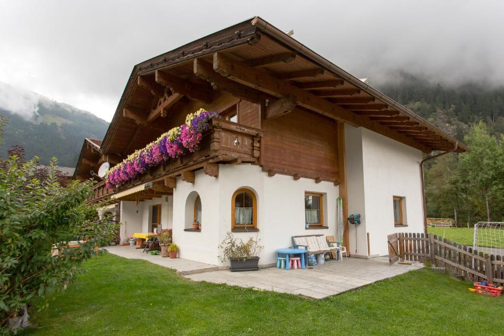 Апартаменти Haus Stefan Нойштіфт-ім-Штубайталь Екстер'єр фото