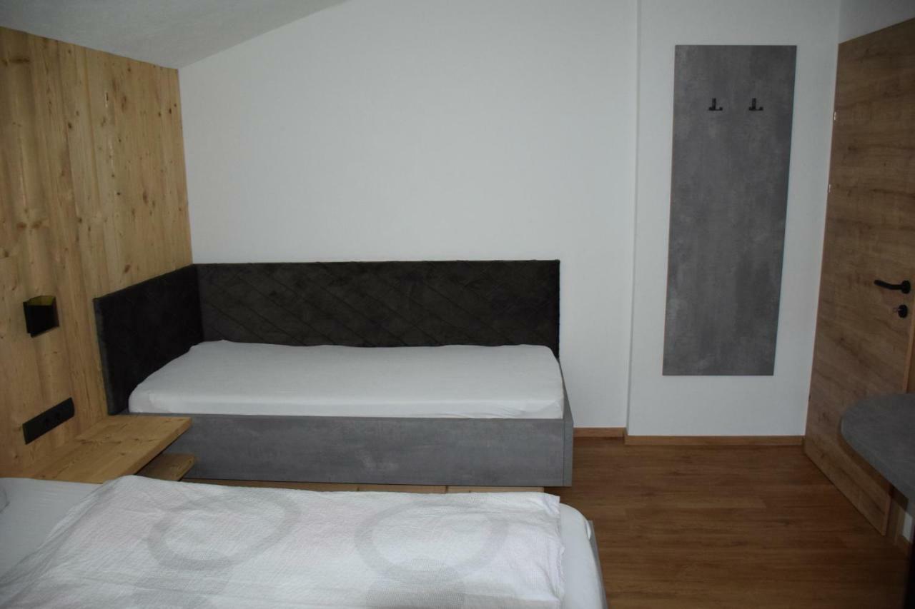 Апартаменти Haus Stefan Нойштіфт-ім-Штубайталь Екстер'єр фото